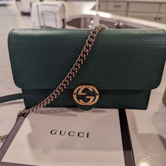 Gucci Wallet on Chain Interlocking Gs - Picture 2 of 4